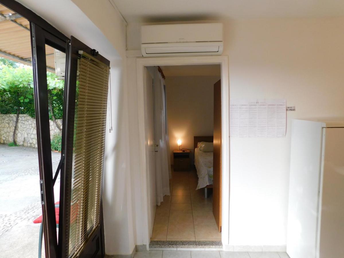 Apartments Marica Krk Town Bagian luar foto