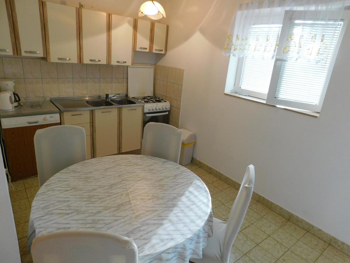 Apartments Marica Krk Town Bagian luar foto