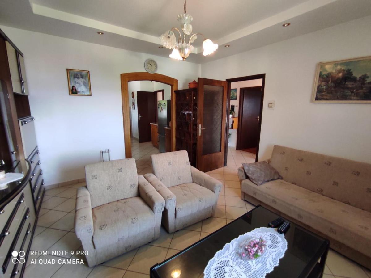 Apartments Marica Krk Town Bagian luar foto